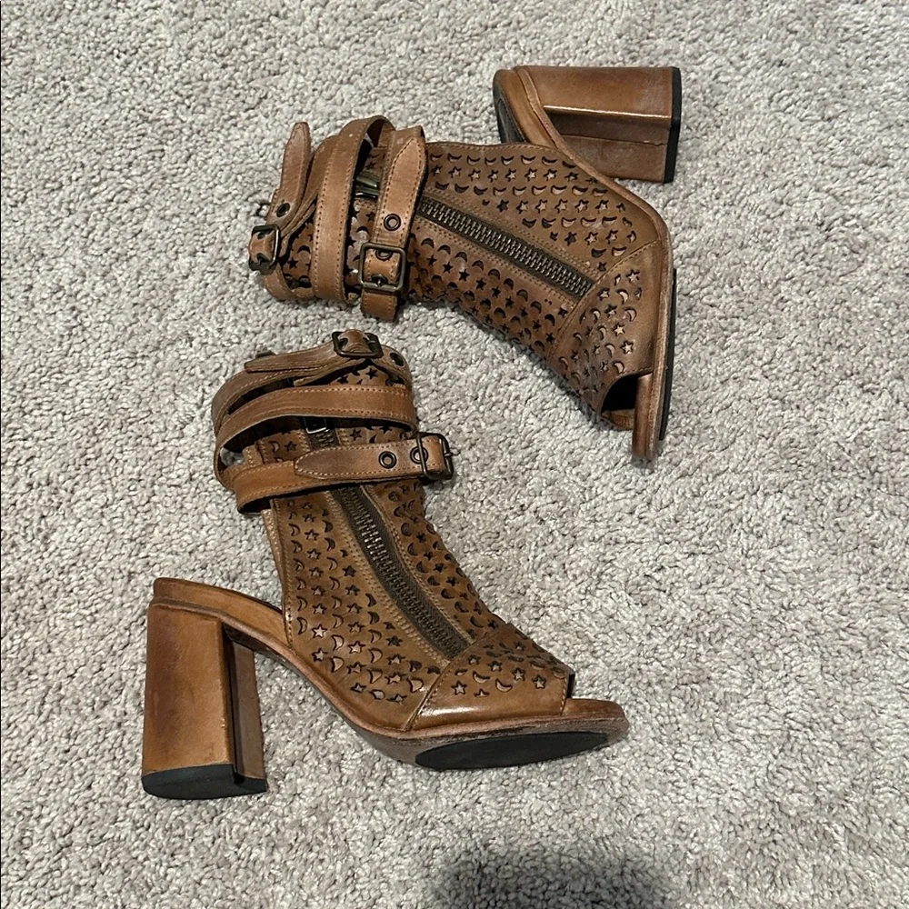 EUC Freebird Theresa Leather booties - Picture 5 of 12